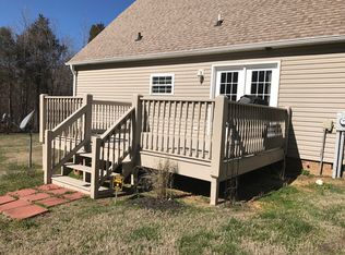 246 Dolan Ln, Thomasville, NC 27360
