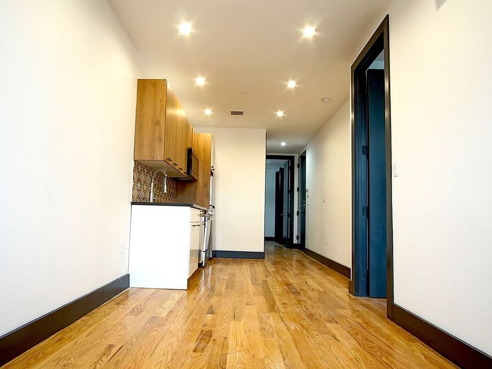 1st image of 2621 Newkirk Ave APT 3