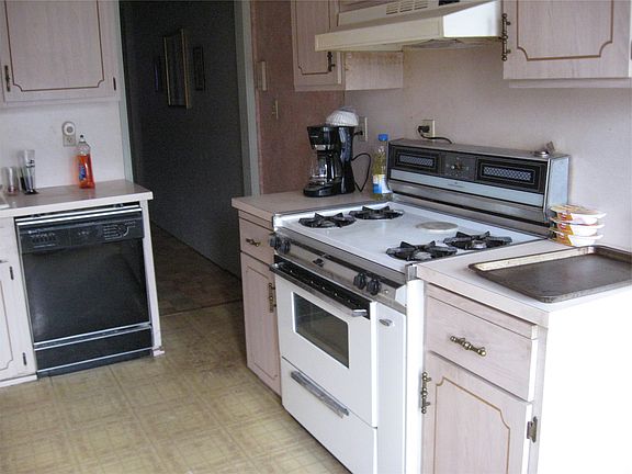 5th image of 3308 Cypress St