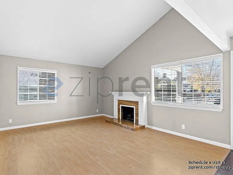 4252 Gordon St — Photo 3