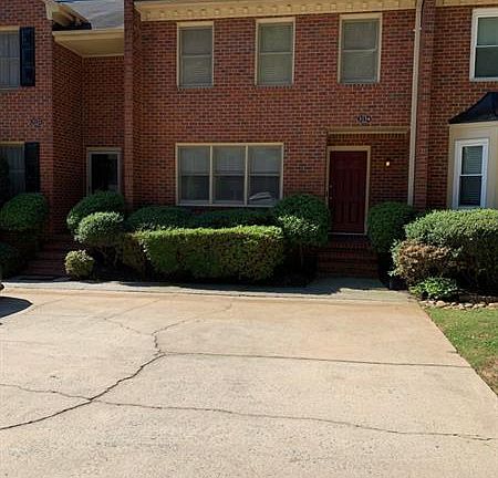 2nd image of 3154 Corner Oak Dr