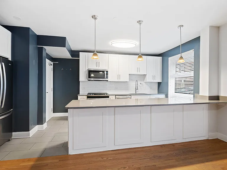3000 N Sheridan — Photo 20
