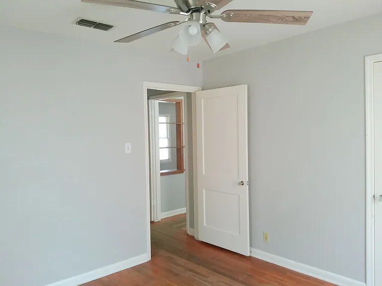 4526 Franklin Dr — Photo 8