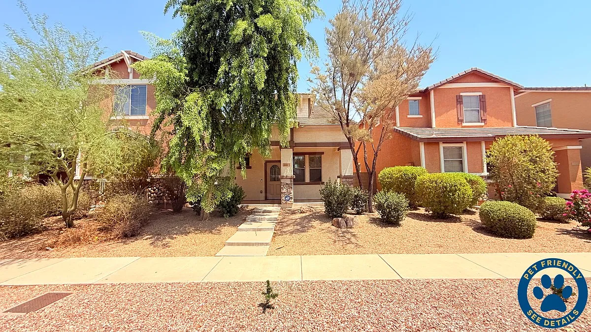 3 bed, 2.5 bath, 1201 sqft, $1,999 — Photo 1