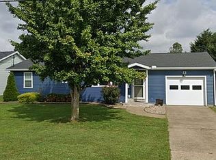 1586 Gene St, Belpre, OH