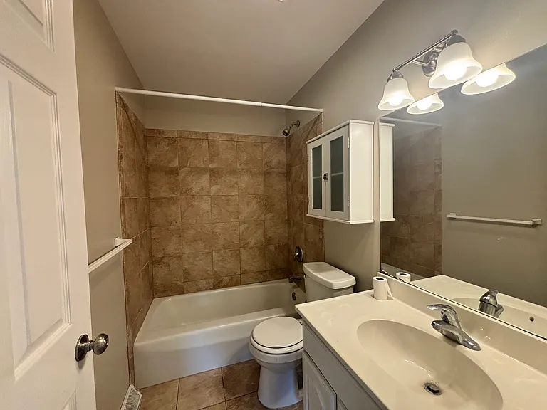 5590 Main Ave NE — Photo 6