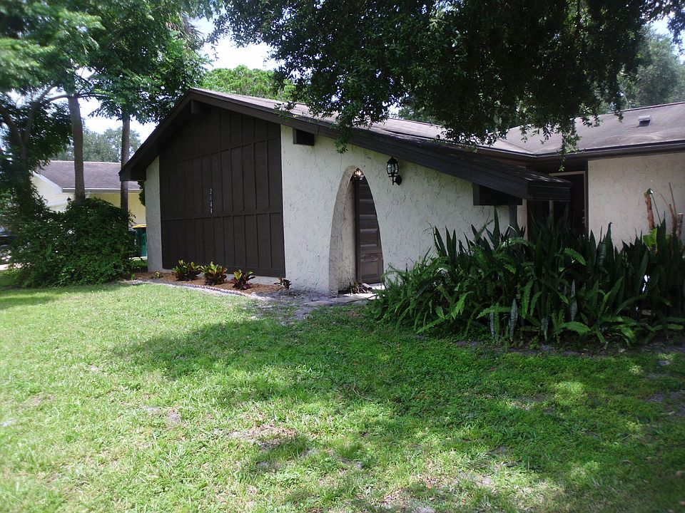 1st image of 2644 Robin Ave
