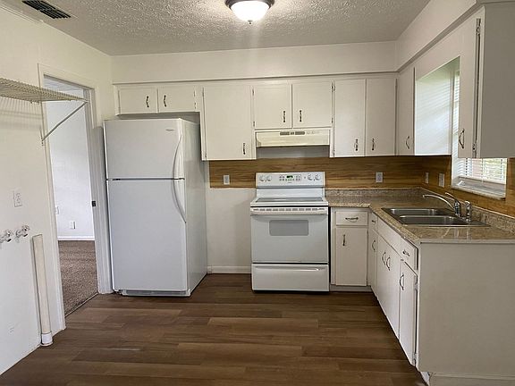 4th image of 703 Boyd Ct
