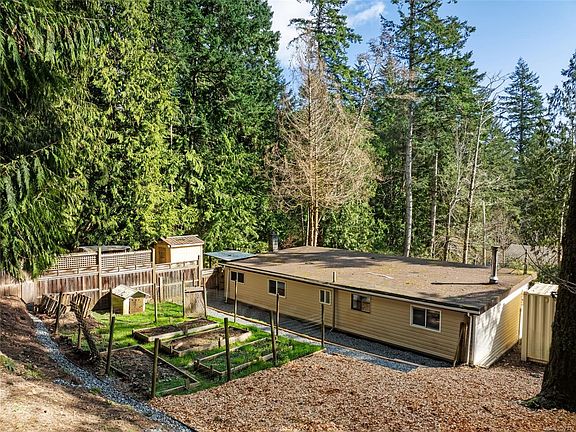 2nd image of 7770 Hemlock Rd