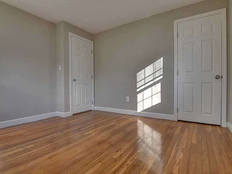 30 Trull St #4 — Photo 9