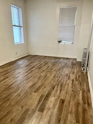 Rented by Alexander Bilu, LREB | media 13