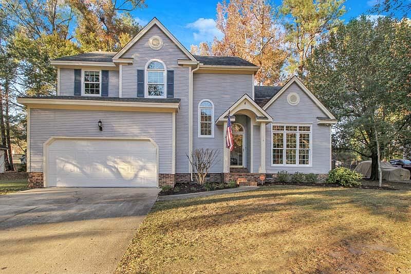 1st image of 118 Essex Dr