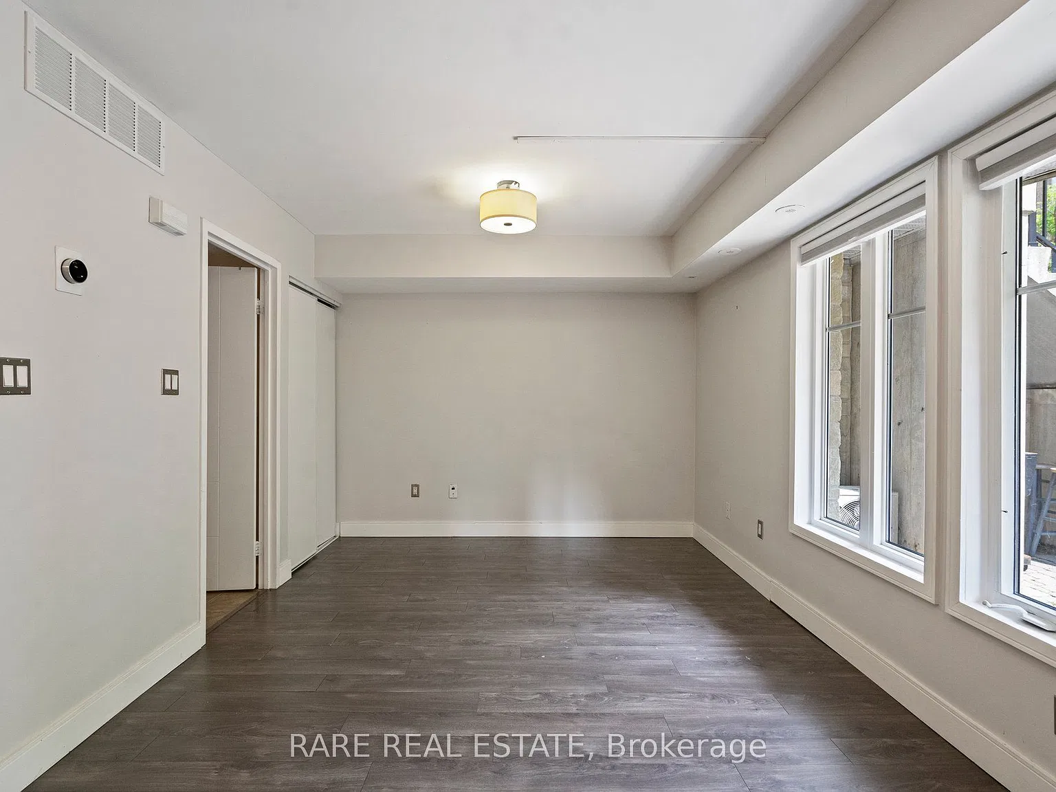 Studio, $1,800 — Photo 4