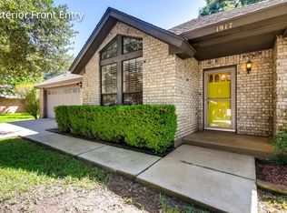 1917 Palace Dr, New Braunfels, TX 78130
