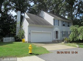 1220 Mariners Cove Ln, Pasadena, MD 21122