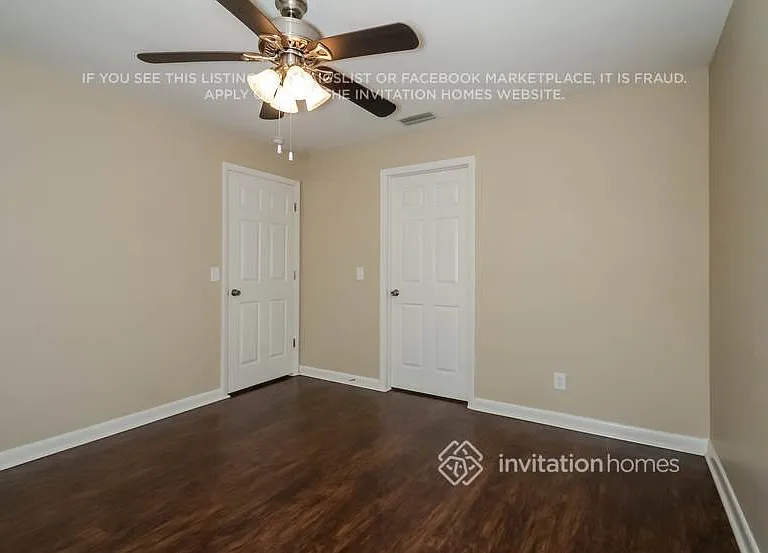 1661 New London St — Photo 17