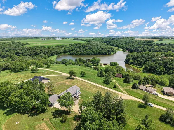 17958 Hidden Valley Ln, Argyle, WI 53504