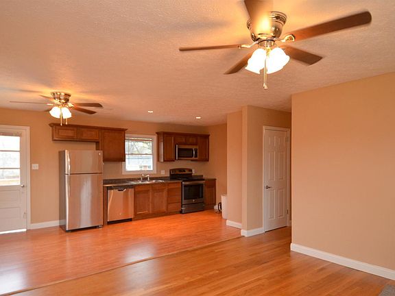 2nd image of 1301 Jannelle Ct