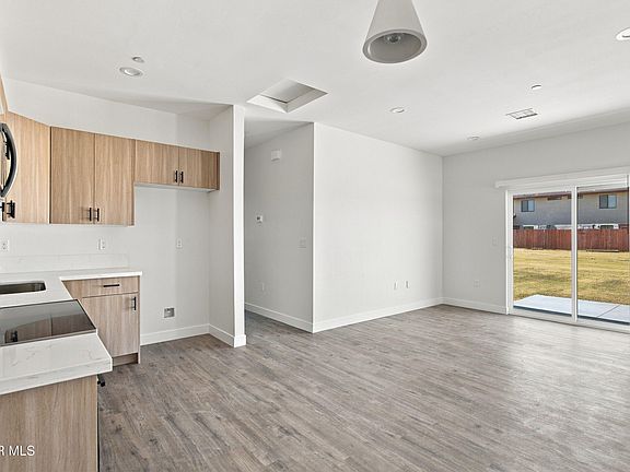 5th image of 8909 N Loop Blvd