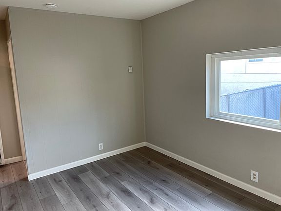 4th image of 844 Hawthorne Pl