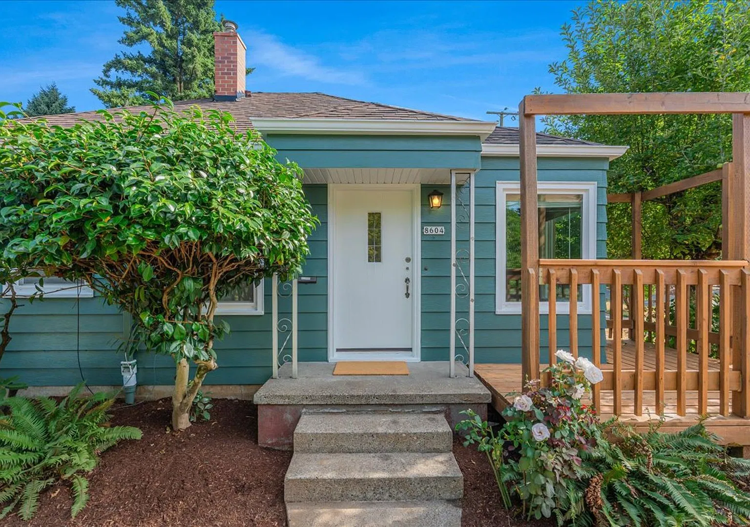 Sweet & Charming 2/1 Home Available in November with a Fenced in Yard, Central AC, 1-Car Garage, ... — Photo 1