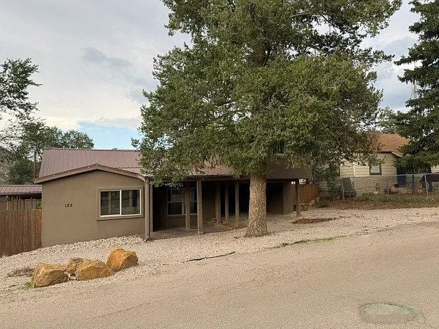 122 Nob Hill Dr — Photo 2