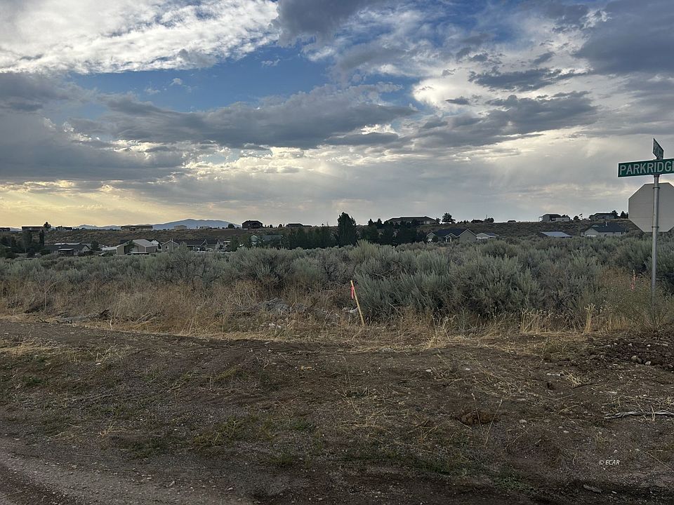 2nd image of 883 Bronco Dr