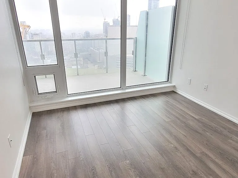 197 Yonge St #2909 — Photo 12