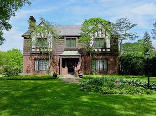 825 Delaware Ave, Akron, OH 44303