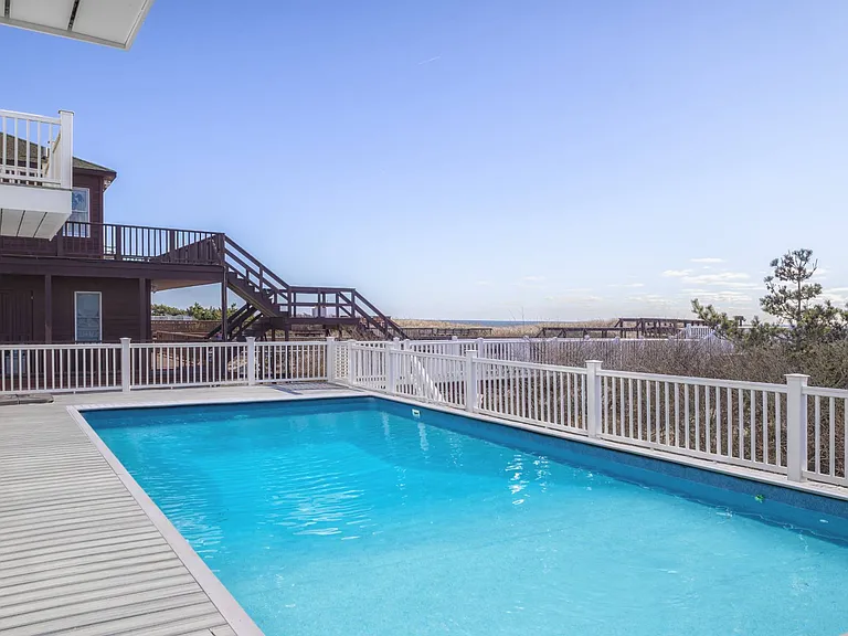 817 Dune Rd — Photo 5