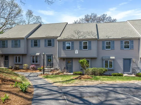 1 Oak Ridge Dr Unit 3, Maynard, MA 01754