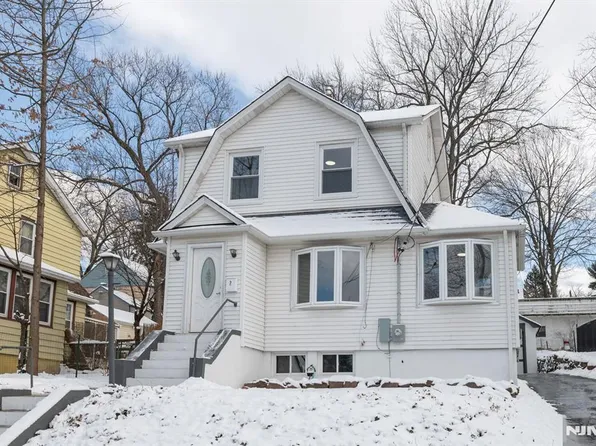 2 Westview Ter, Teaneck, NJ 07666