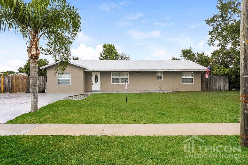 1st image of 826 Hibiscus Dr