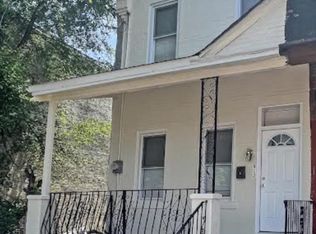 912 Pearl St, Camden, NJ