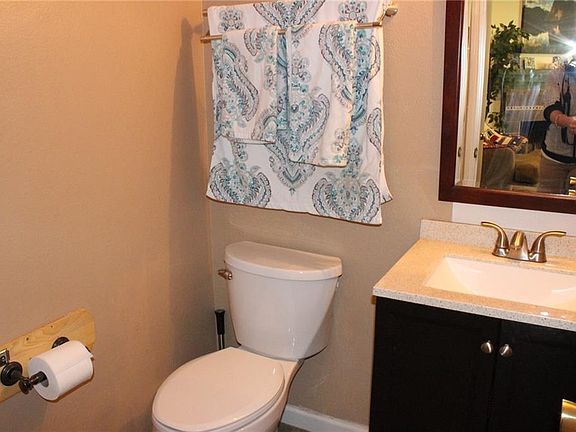 4th image of 908 Anvil Creek Dr