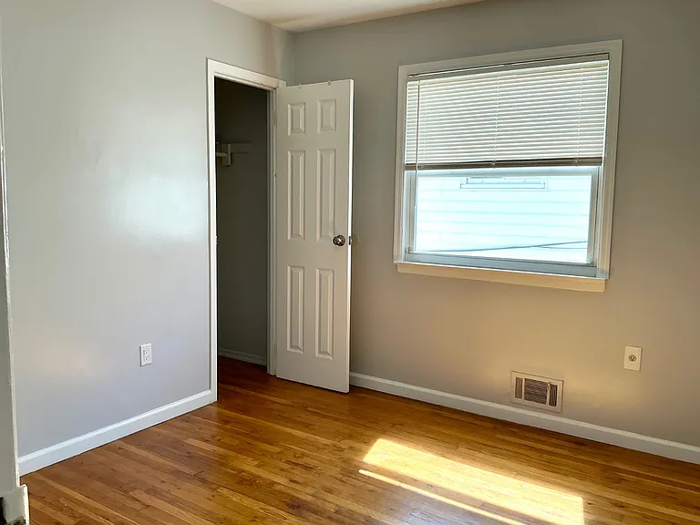 300 Jefferson Ave #1 — Photo 13