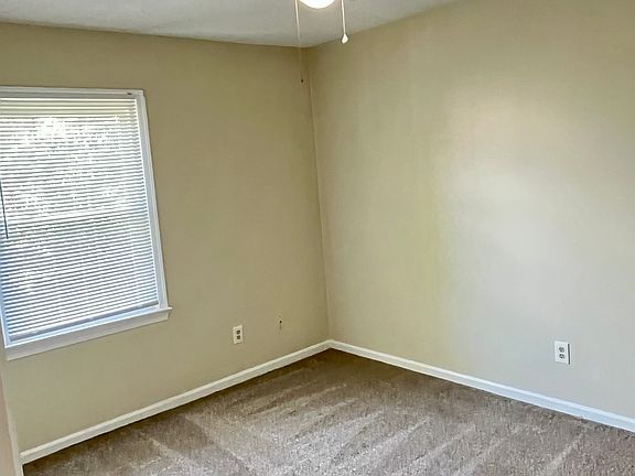 4th image of 901 Fairborn Cir