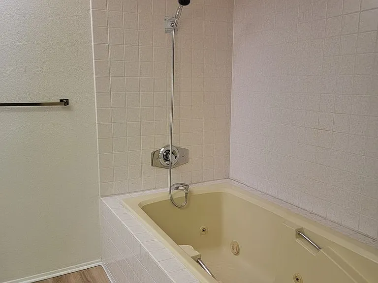 6960 Hyde Park Dr #17 — Photo 16