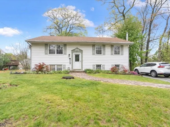 39 Post Brook Rd, West Milford Twp., NJ 07480