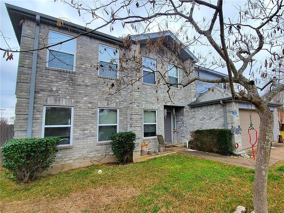 2nd image of 1003 Hayden Way