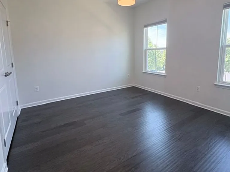 22110 Fulmer Ave — Photo 34