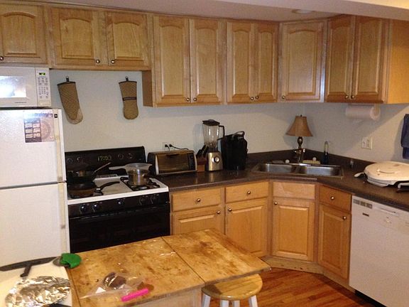 2nd image of 3238 N Clifton Ave