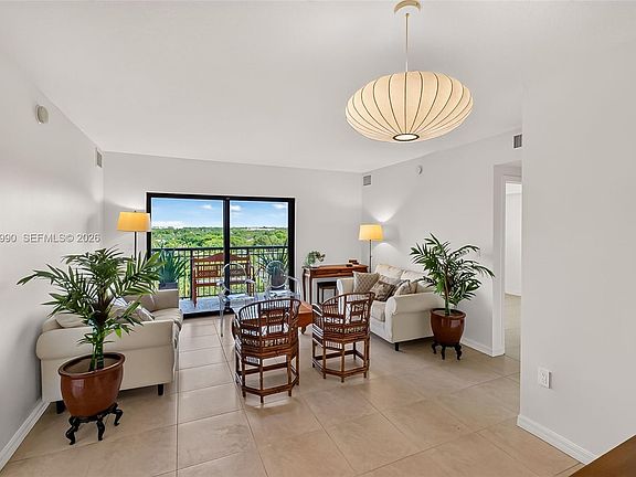 3rd image of 3530 SW 22nd St APT 805