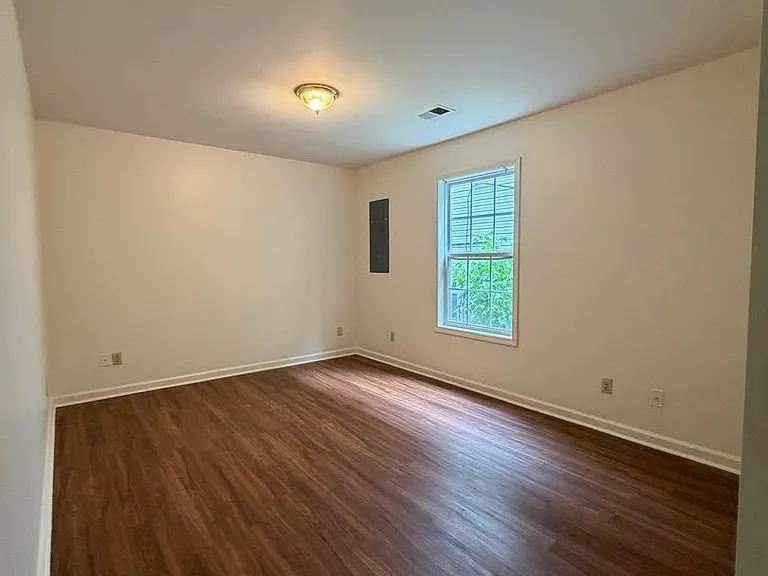 137 Macey Ave — Photo 10