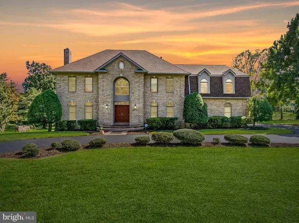 8951 Brook Rd, Mc Lean, VA 22102