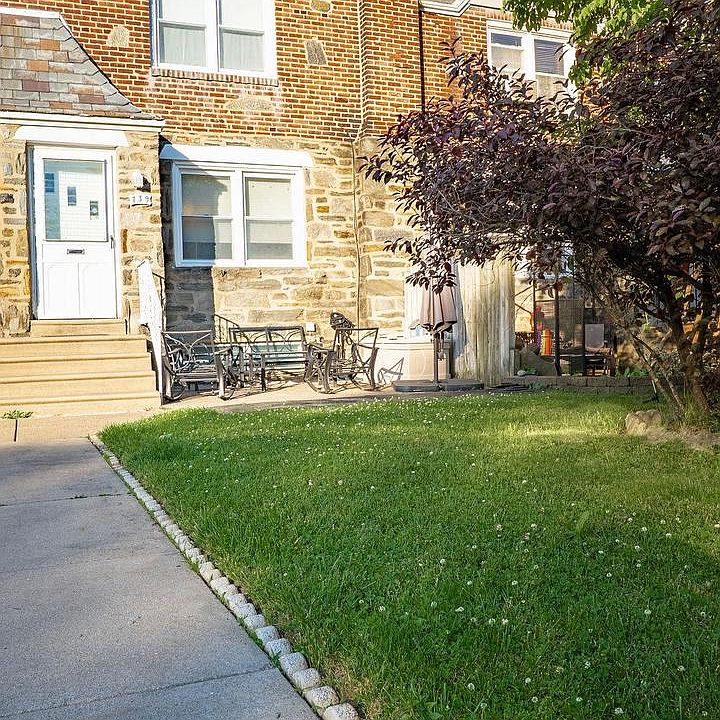 1st image of 739 Fairfax Rd