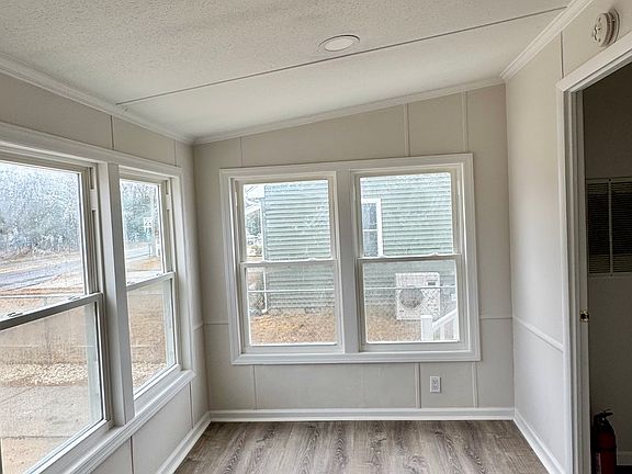Dining area next to the kitchen.