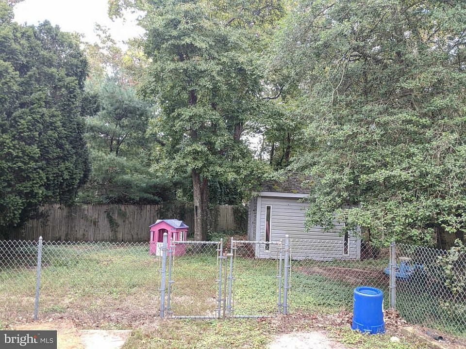 2nd image of 620 Kettle Run Rd