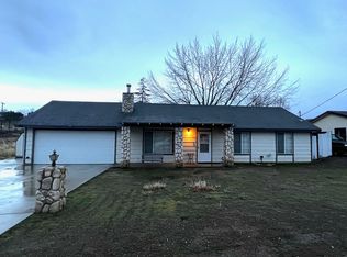 20812 Country Club Dr, Tehachapi, CA 93561