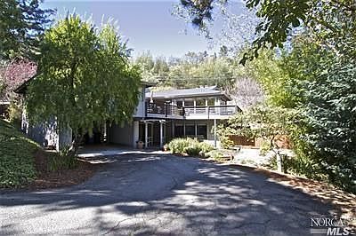 1st image of 7 Castle Rock Dr